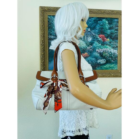 Coach Soho Hampton White/brown leather Flap Bag 9636 Satchel/Carryall - Picture 3 of 10